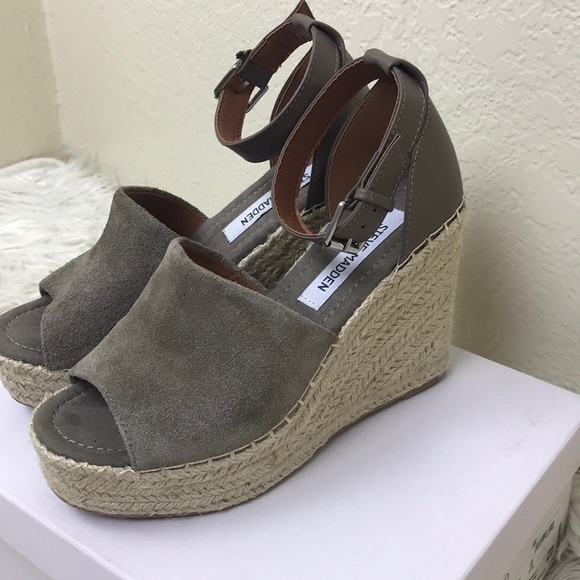 Steve Madden Shoes - New Steve Madden espadrille wedge